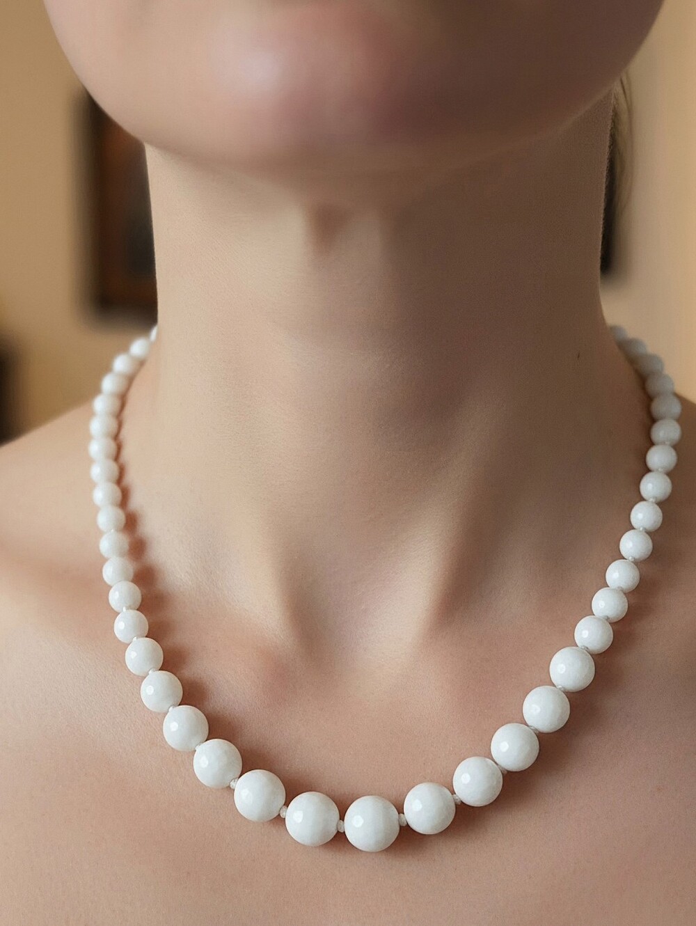 Silk Knotted White Faceted Natural Tridacna Graduated Beaded Necklace 925